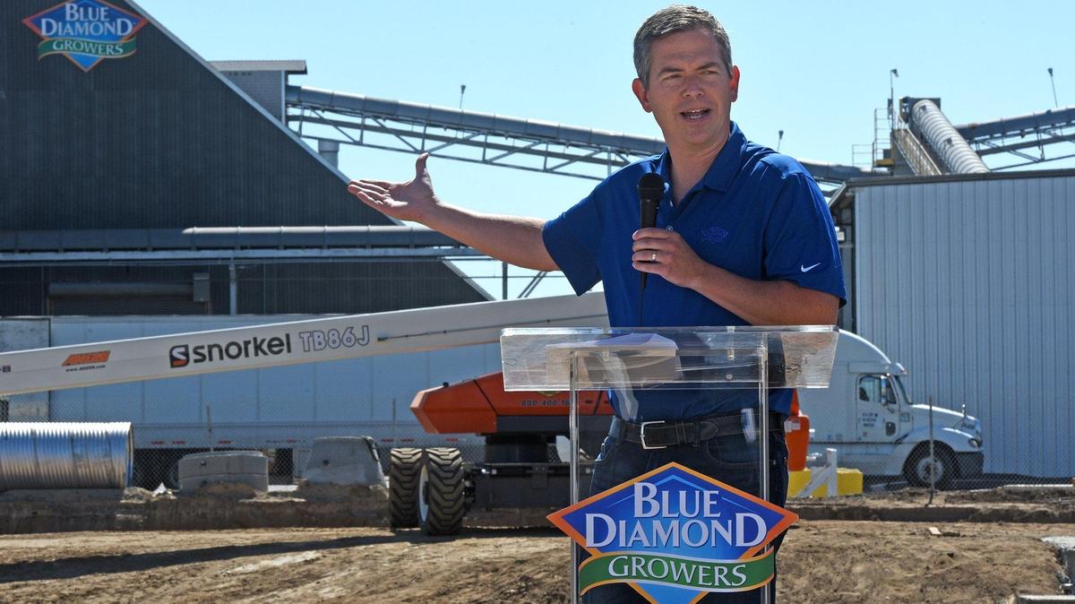 Blue Diamond Growers CEO Mark Jansen speaks at a groundbreaking commemoration for the expansion of the company’s Salida, Calif. manufacturing plant in 2019. Blue Diamond announced Wednesday that Jansen would be leaving the position upon the selection of his replacement.