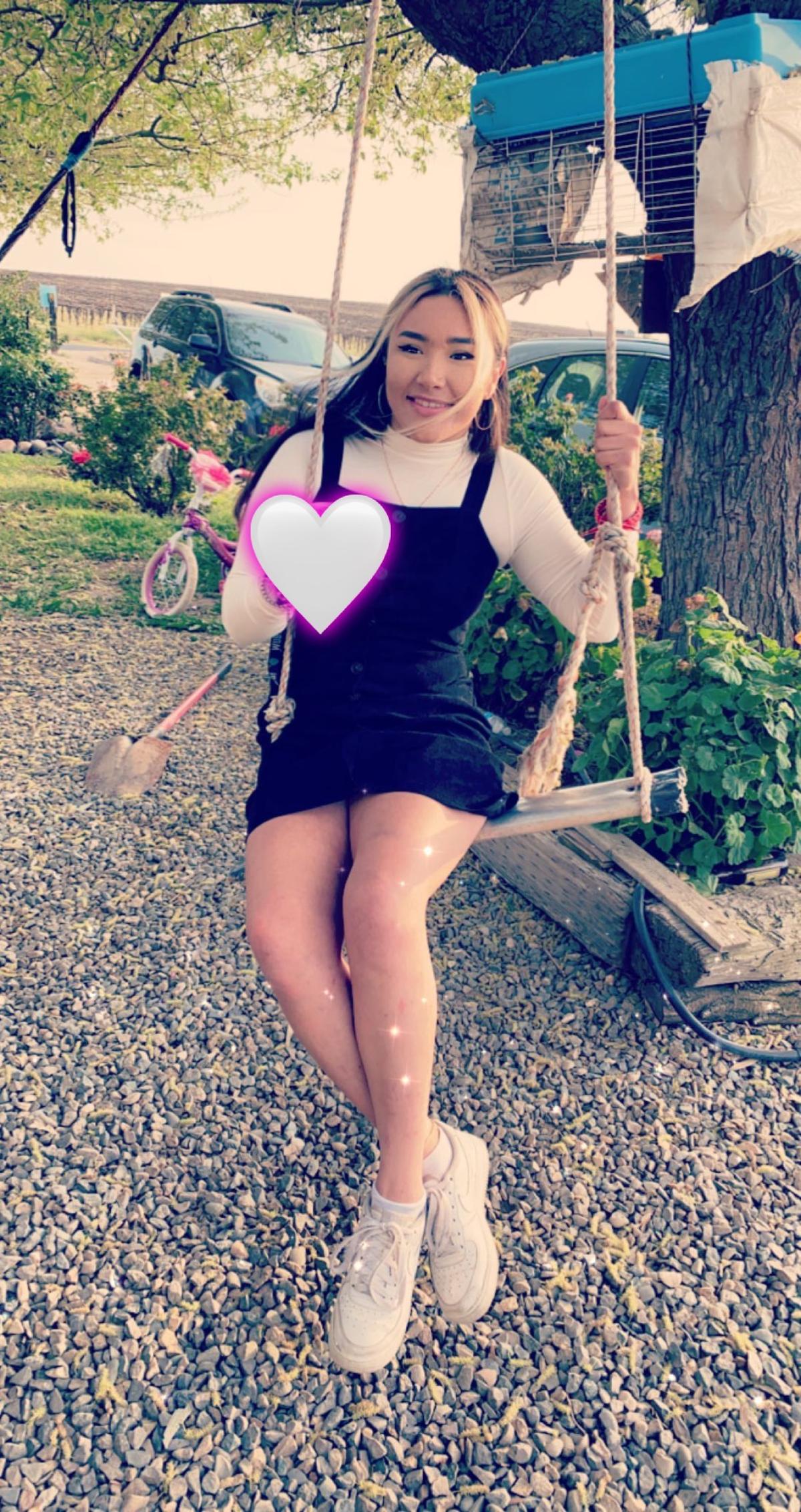 Zobeyda “Zoe” Esquerra