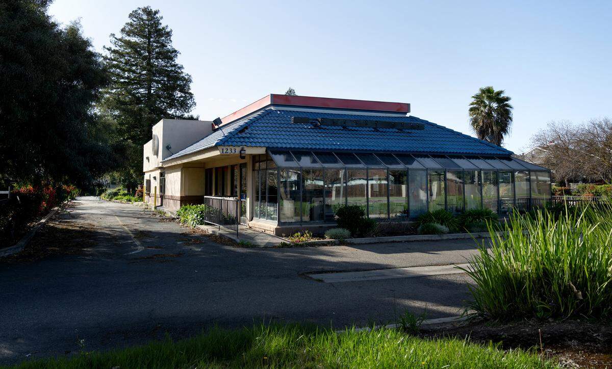 Closed Burger King at 1233 Oakdale Road in Modesto, Calif., Thursday, March 7, 2024.