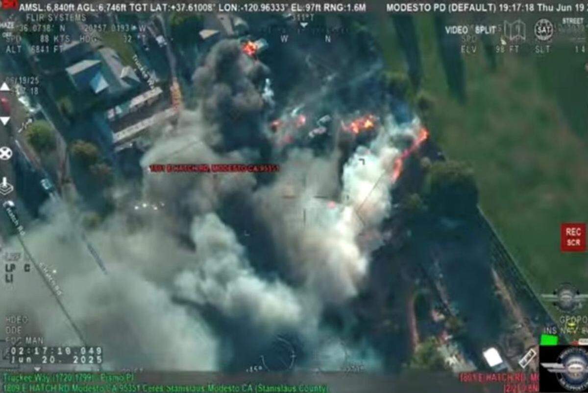 MPD’s Sky-1 capturing the 4th-alarm blaze on Thursday.