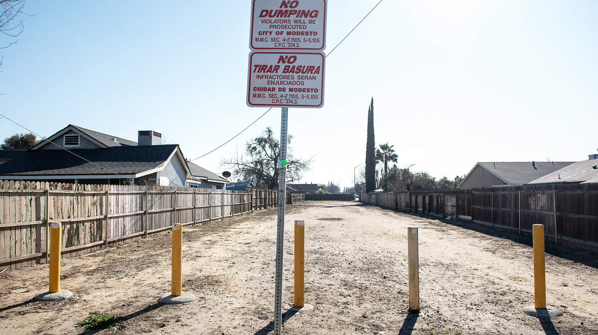 The Modesto City Council last week gave city staff permission to submit a California Department of Transportation Clean California Local Grant Program application for as much as $1 million to redevelop the roughly 12-yard wide, 100-yard long lot the city owns at 1850 Rouse Ave. Photographed in Modesto, Calif., on Thursday, Jan. 27, 2022.