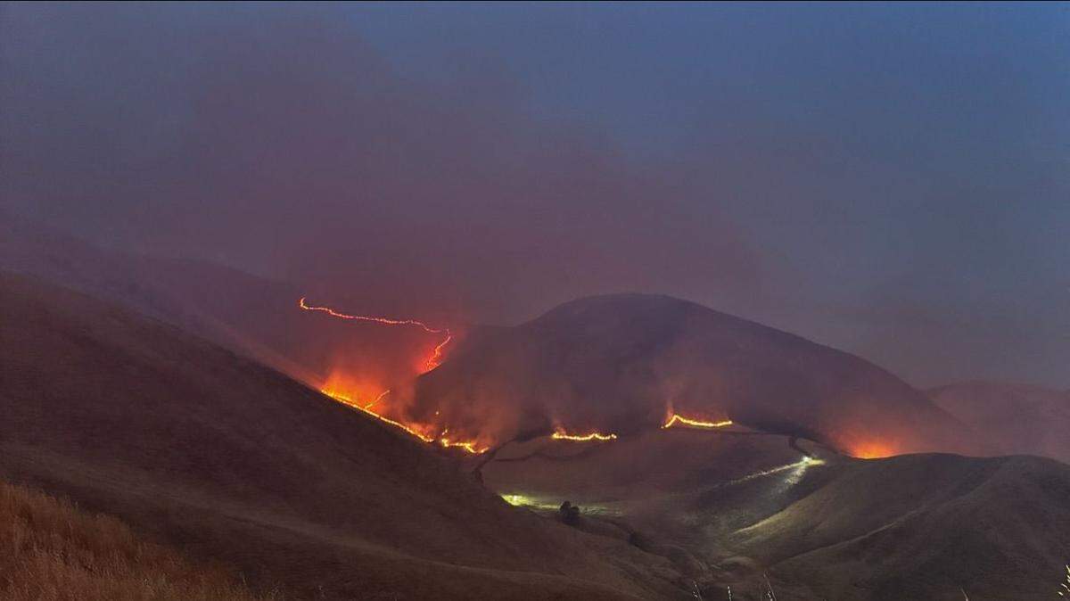Cal Fire reported Thursday morning that the Grande Fire in Del Puerto Canyon west of Patterson had burned more than 300 acres and was at 5% containment.
