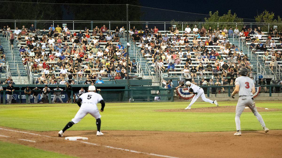 Modesto plays the Fresno Grizzlies at John Thurman Field, Calif., Wednesday, July 3, 2024. Modesto won the game 6-3.