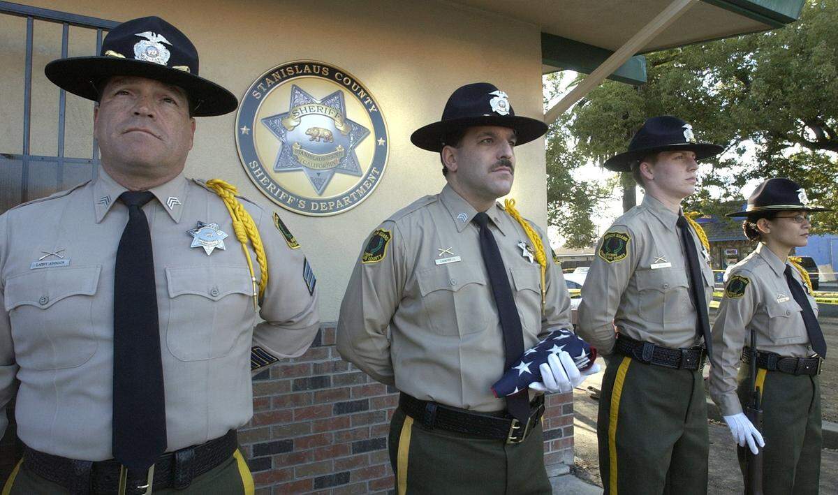 In this February 2003 photo, the sheriff’s substation in Salida is dedicated. More than a decade ago, budget cuts stemming from the Great Recession eliminated the substations in unincorporated communities in Stanislaus County.