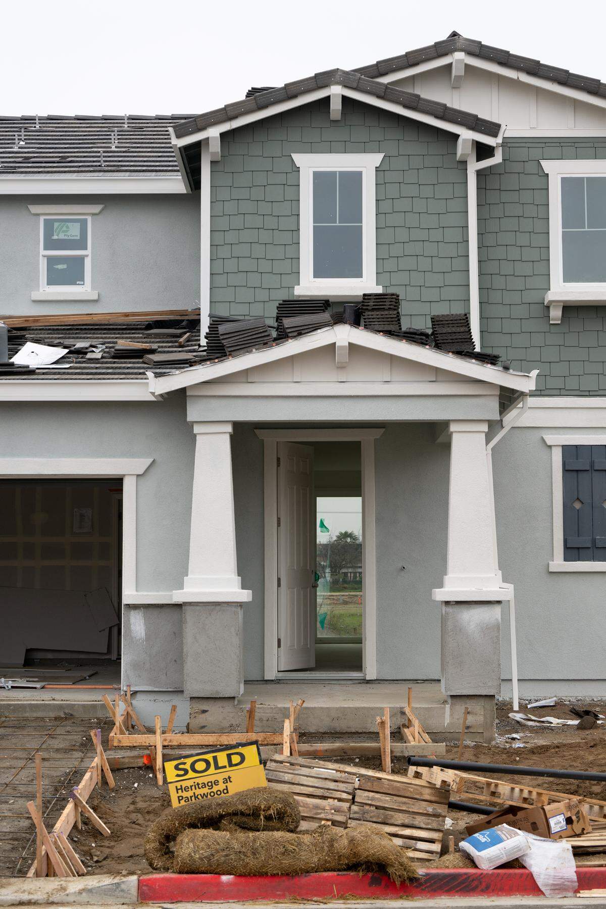 New home at Heritage at Parkwood housing development in Hughson, Wednesday, Dec. 18, 2024.