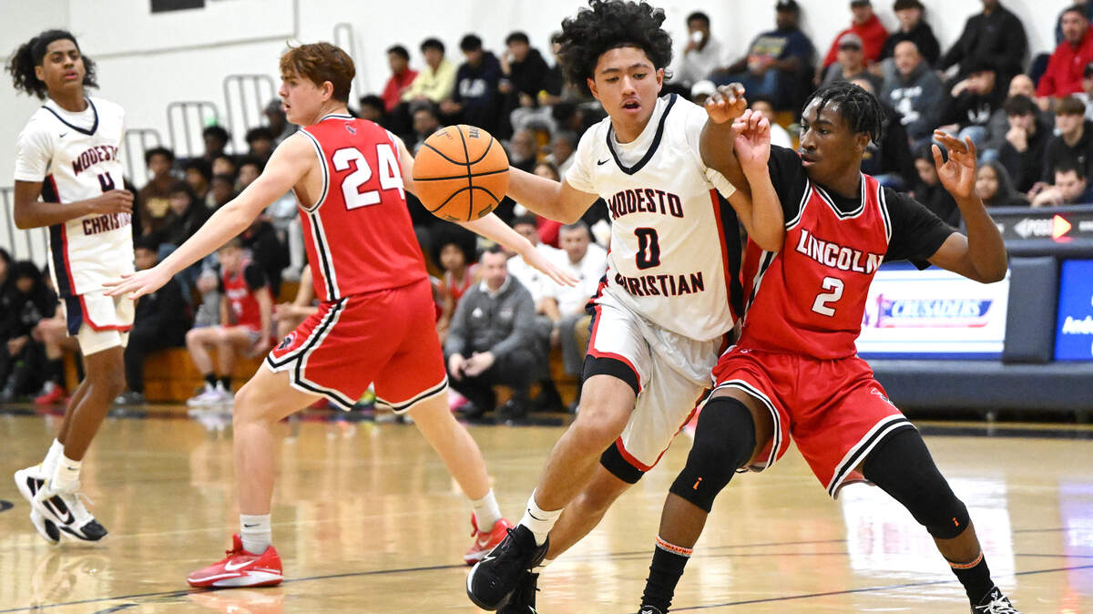 Modesto Christian basketball leads TCAL after beating Lincoln | Modesto Bee