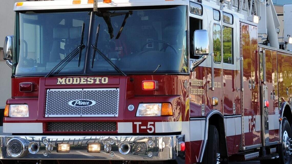 Wind hampers firefighters in Stanislaus County; 2nd fire spreads to mobile home