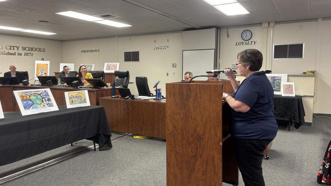 14 graduating seniors from Modesto get $1000 scholarships