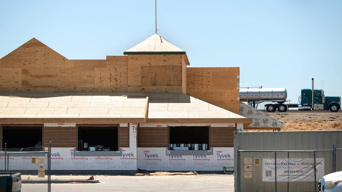 Texas Roadhouse under construction just off Highway 99 on Countryside Drive in Turlock, Calif., on Thursday, July 7, 2022.