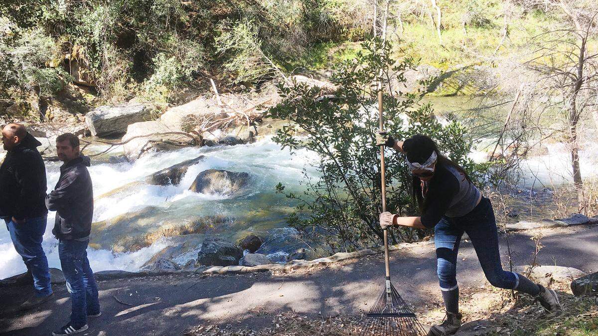 About 40 community volunteers showed up April 12 to help the Stanislaus National Forest clean up graffiti that had defaced picnic tables, barbecue grills and paved trails. The forest extends its deepest appreciation to the volunteers for their support and dedication.
