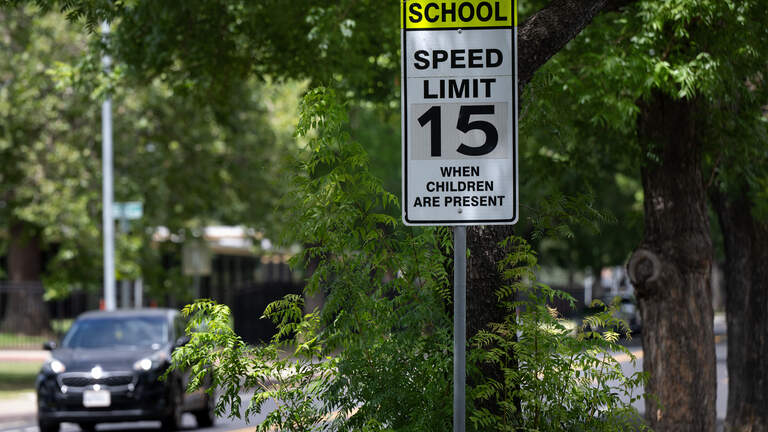 What does ‘when children are present’ mean in CA school zones? When to slow down