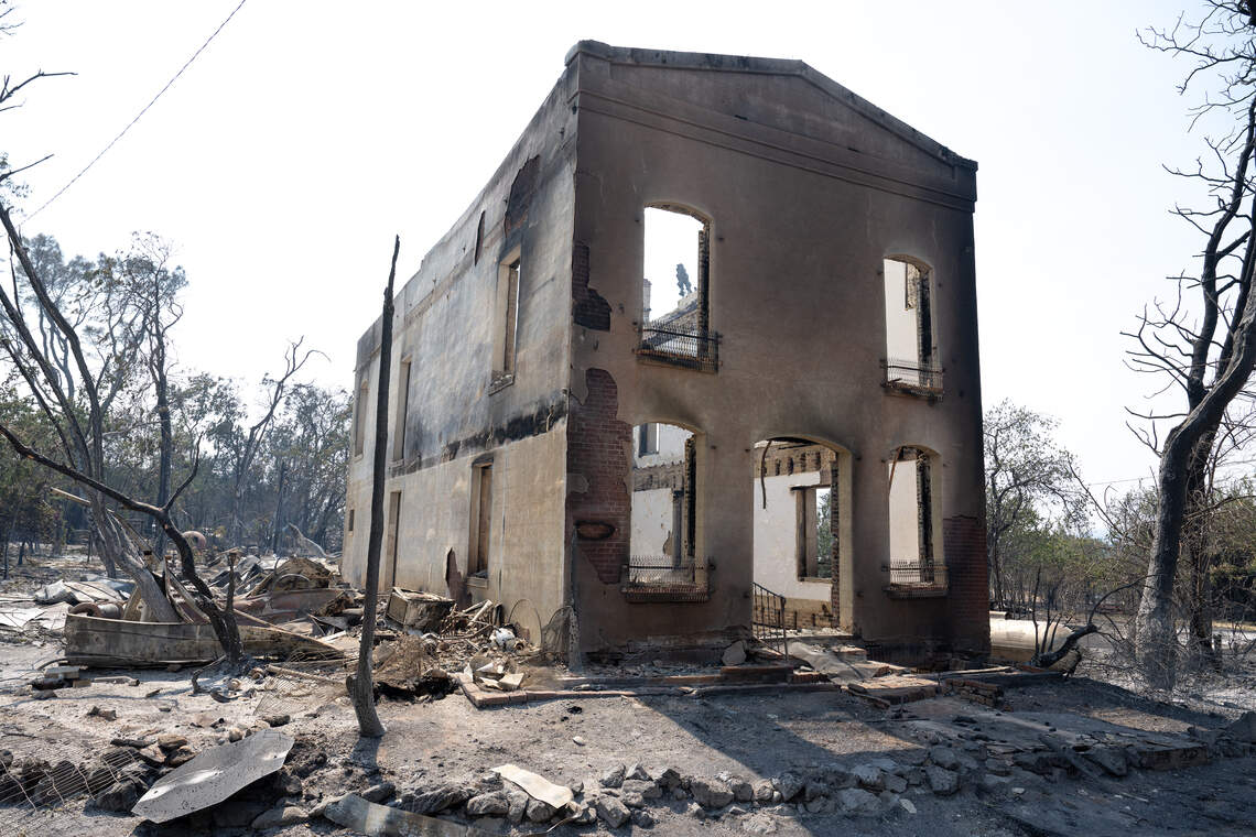 Wildfire reaches historic Chinese Camp CA, Cal Fire says | Modesto Bee