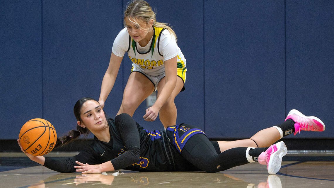 ‘A duo thing’: 1,000-point, multi-sport pair leads Escalon girls basketball atop TVL