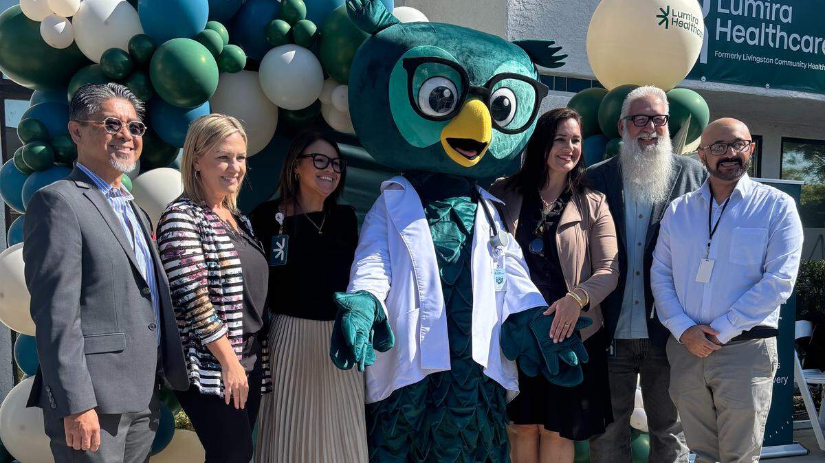 Chief Medical Officer Dr. Glen A. Villanueva, Chief Operating Officer Lisa Larranaga, Chief Executive Officer Leslie Abasta, Chief Communications Officer Ali Cox, Chief Information Officer Lance Reid and Director of Dental Dr. Pawanjeet Pannu are pictured together at Lumira Healthcare’s open house on April 29, 2026.