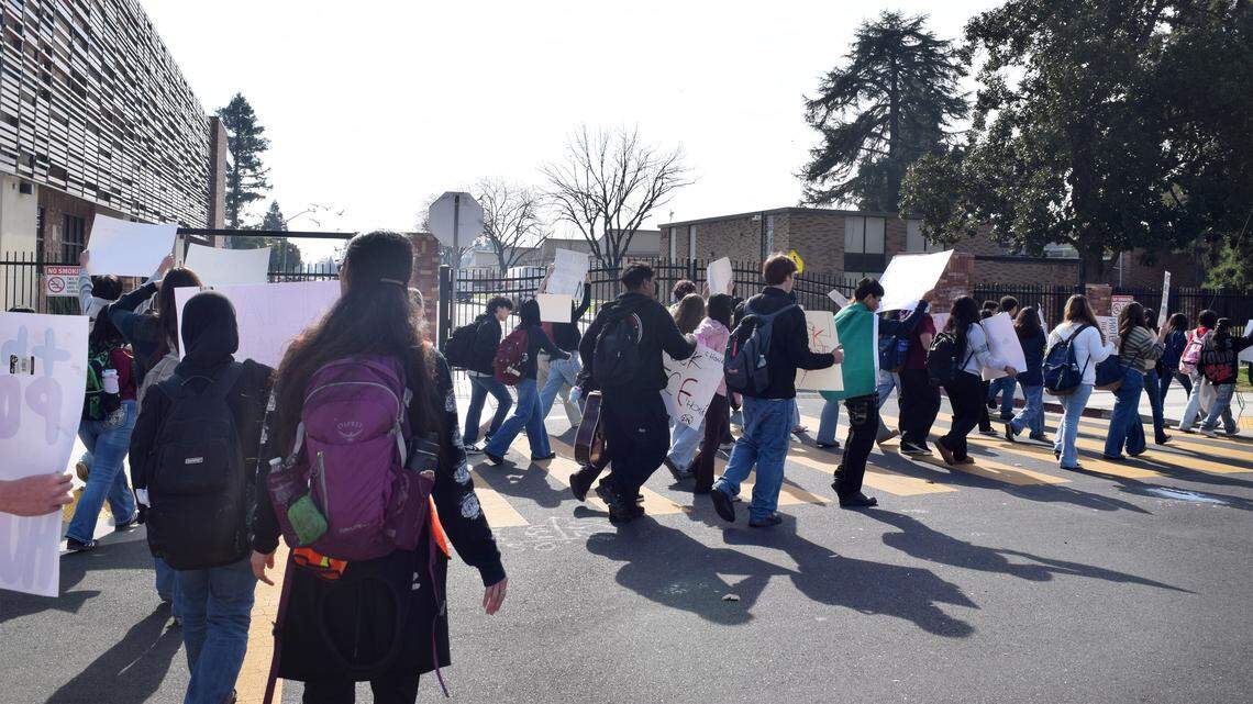 Over 300 Turlock High students walk out in solidarity with Minneapolis