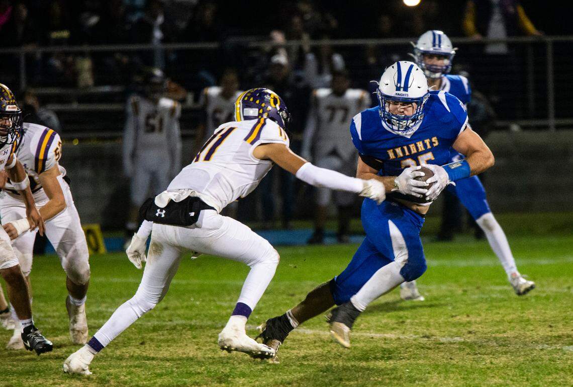 Ripon Christian’s Grant Sonke (25) breaks around a defender in the Sac-Joaquin Section Division VII-A Championship against Orestimba at Ripon Christian High School on Friday, Nov. 17, 2023.