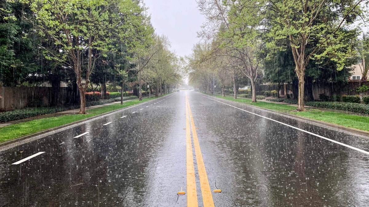 Rain this week could come down hard for a bit in Modesto, the National Weather Service says, and could produce small hail.
