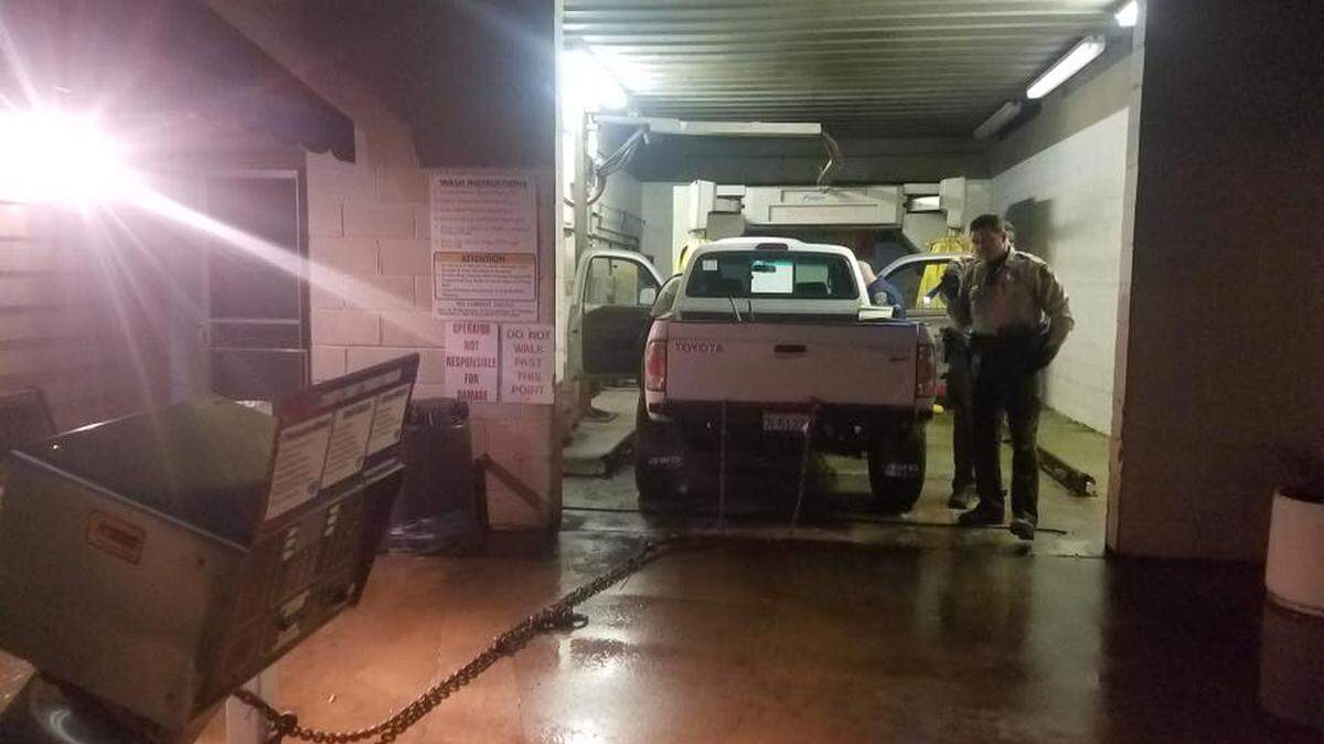 An attempt to yank the cash box from the ground at Chip's Chevron in Jamestown early Wednesday morning failed.