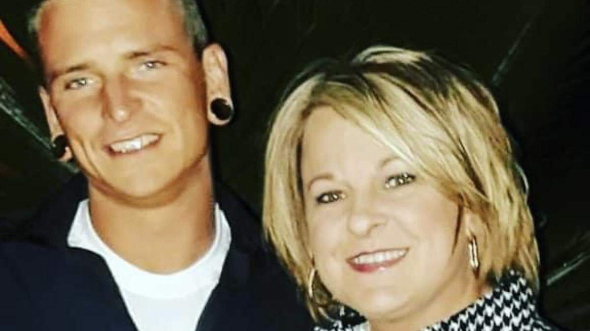 Tyler Parks and his mother, Tiffany Parks, in 2019.