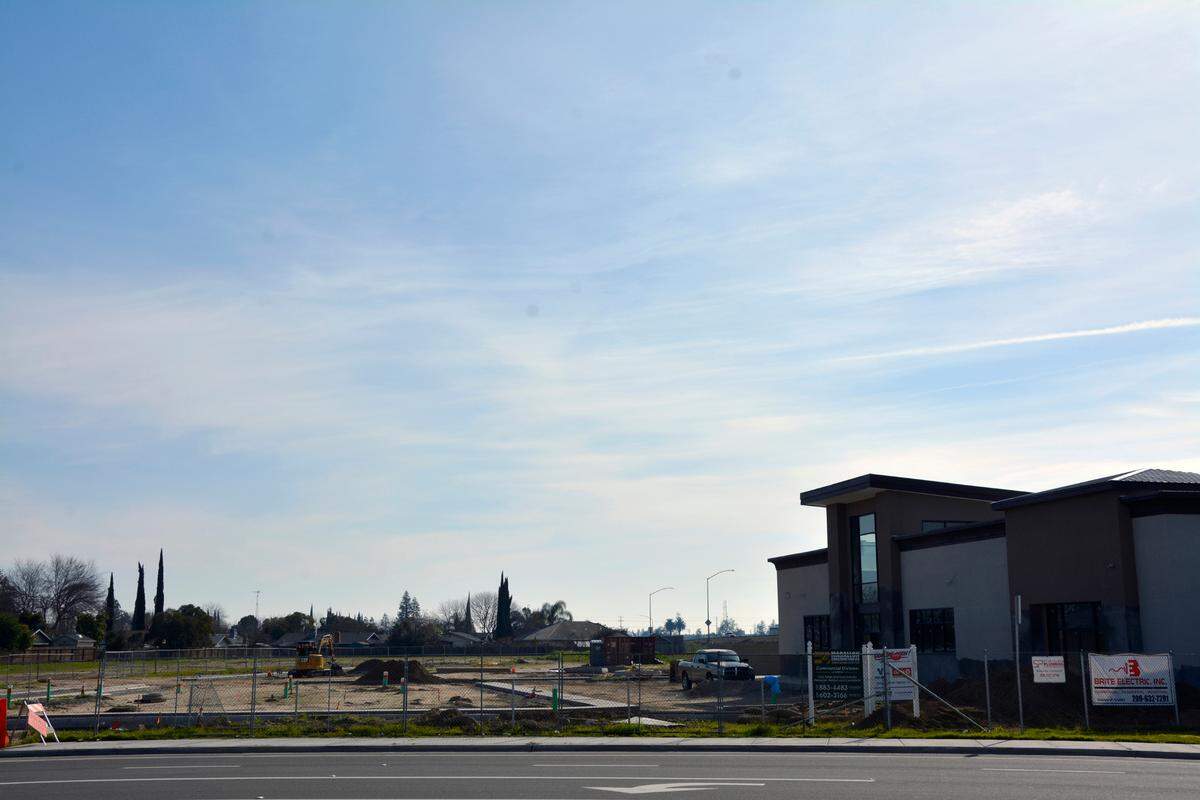 The fast food burger chain Checkers has submitted plans to build a restaurant in Turlock, just off the Highway 99 exit on Fulkerth Road, next to a new Valero gas station currently under construction.