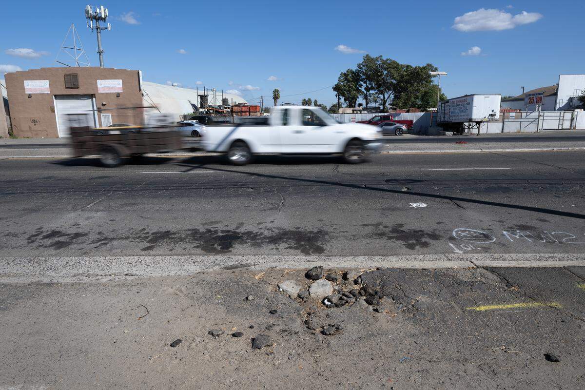 Much of 9th Street from River Road to Highway 99 has no sidewalks on ether side of the road. Photographed in Modesto, Thursday, Oct. 17, 2024.