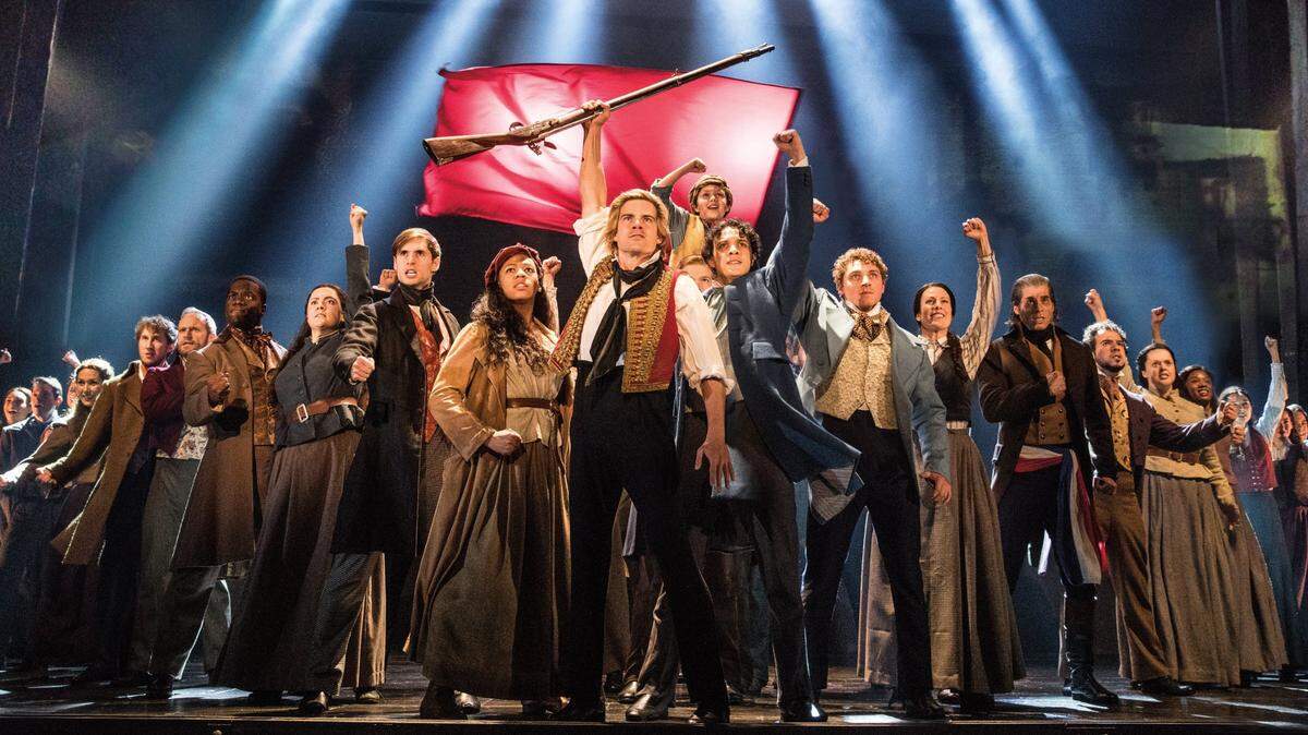 A Modesto native will join the cast of Cameron Mackintosh’s national tour of “Les Miserables.”