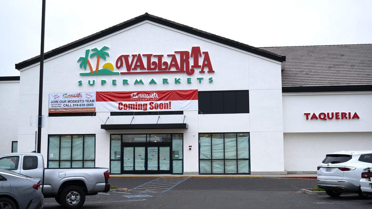 Vallarta Supermarkets in Wood Colony Plaza on Pelandale Avenue in Modesto.