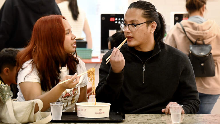 Photos: K-Ramyun DIY ramen at the mall