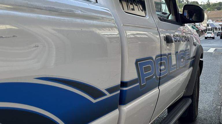 Man arrested after knife, belt assault outside Sonora grocery store