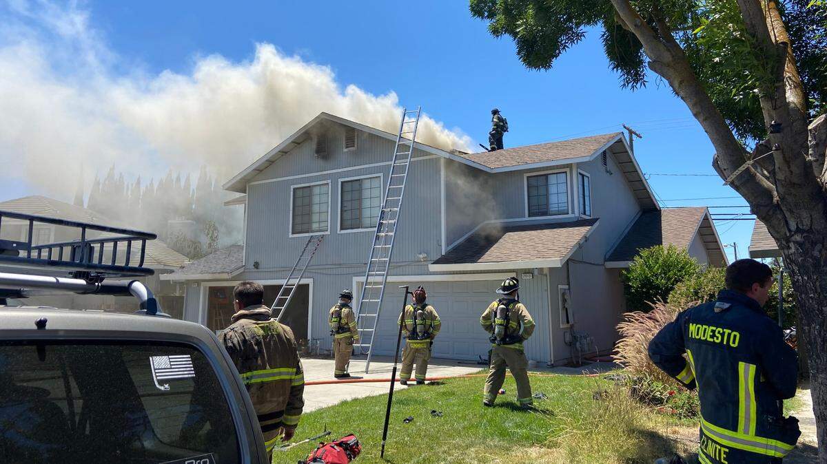 Crews tackle a duplex fire on Glen Ridge Drive in Ceres on Sunday afternoon, June 19, 2022.