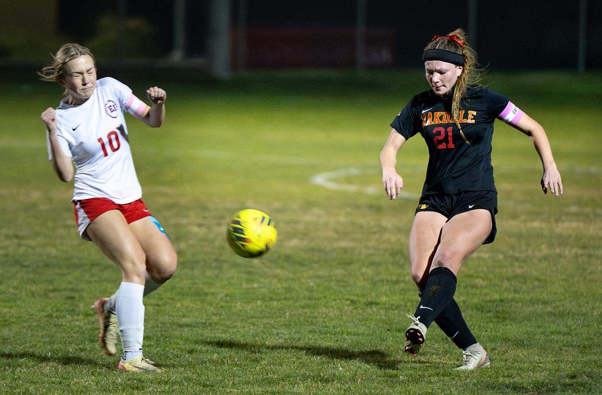 Oakdale’s Kyleigh Melconian kicks a goal durng the during the Valley Oak League game with East Union in Oakdale, Friday, Jan. 17, 2025.