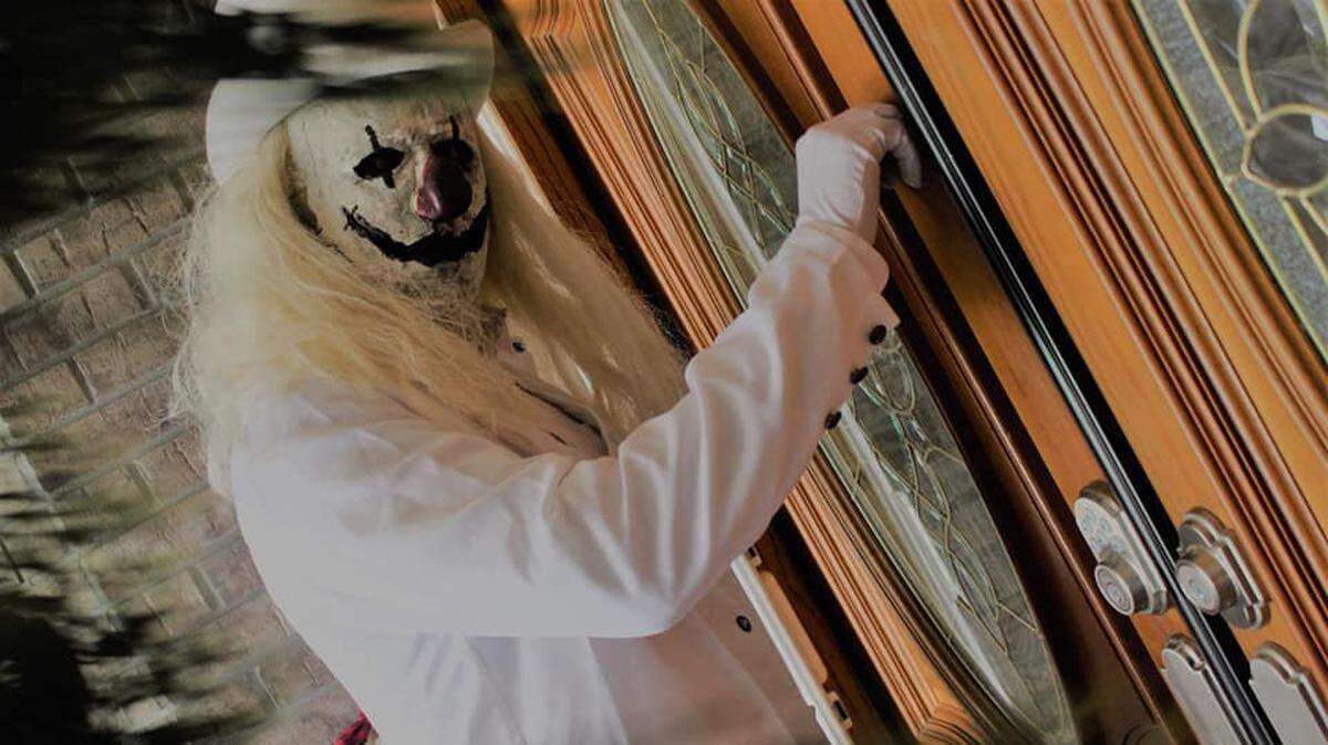 Turlock-based Ranch of Horror is offering valentine grams delivered by any combination of its spooky clowns. The guy here goes by the name Blanco.