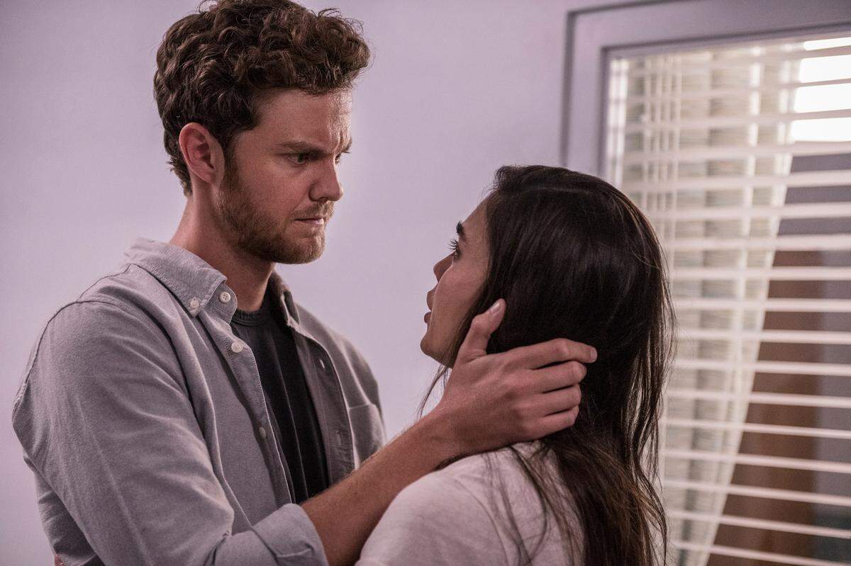 Jack Quaid and Melissa Barrera play a couple from Modesto in the latest installment of the horror franchise “Scream.”