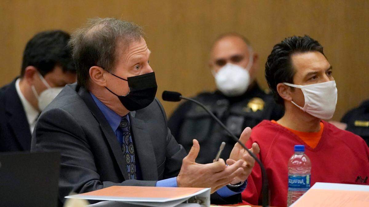 Scott Peterson, right, listens as attorney Cliff Gardner speaks during a hearing at the San Mateo County Superior Court in Redwood City, Calif., Friday, Feb. 25, 2022. (AP Photo/Jeff Chiu, Pool)