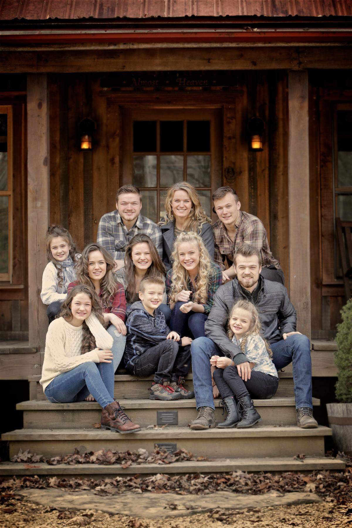 The Willis Clan brings its music to the Gallo Center for the Arts.