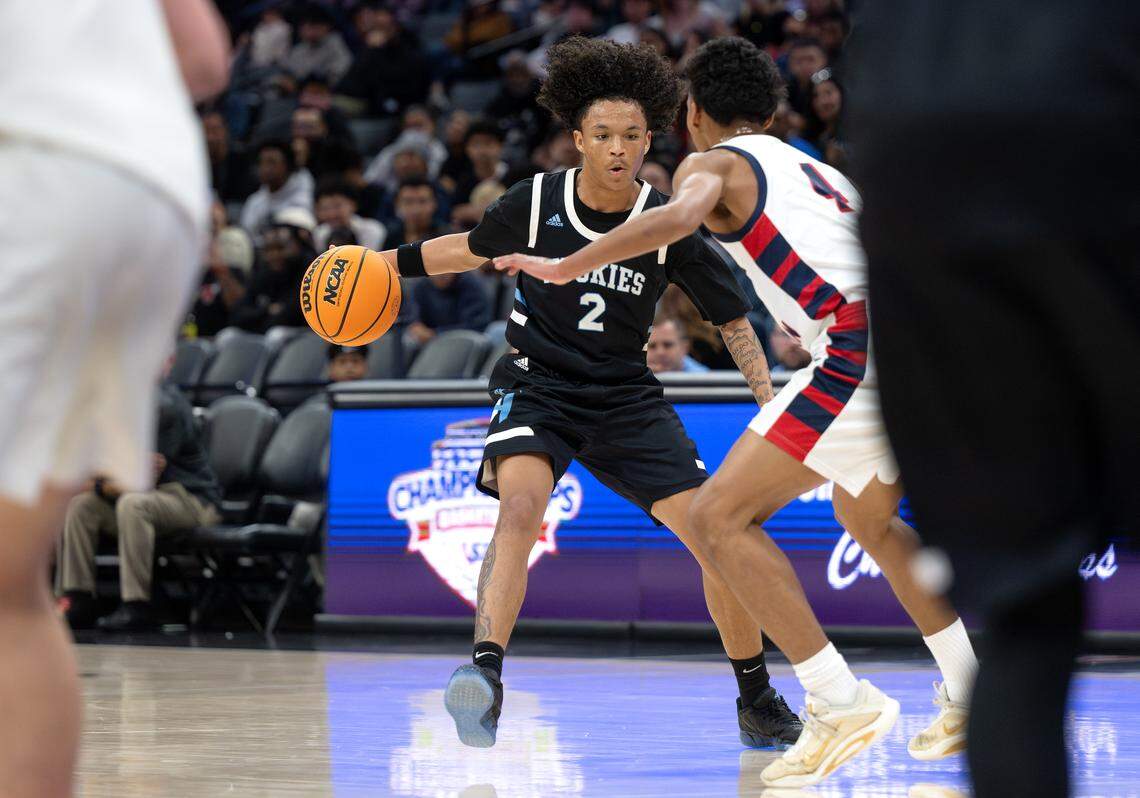 Sheldon’s Tae Carter looks for an opening the defense during the CIF Sac-Joaquin Section Division I championship game against Modesto Christian at the Golden 1 Center in Sacramento on Saturday.