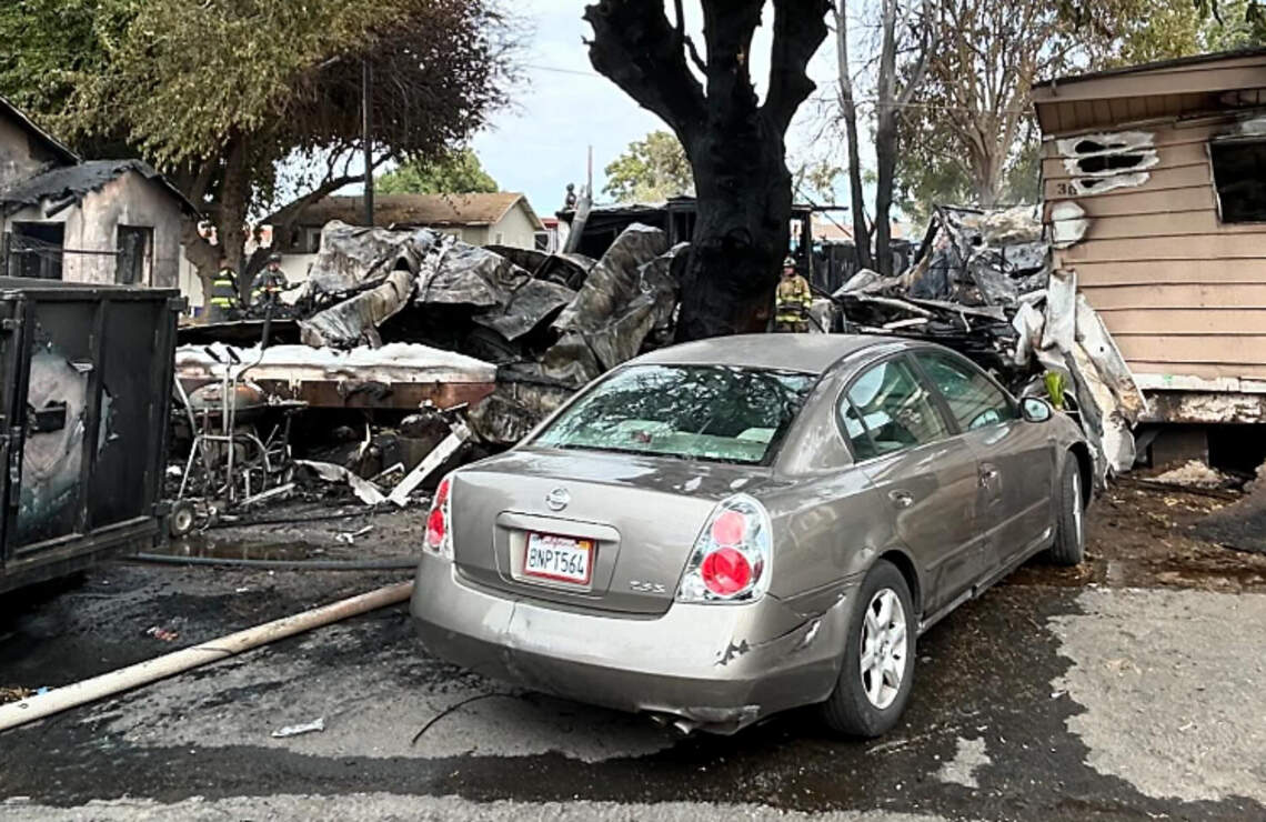 Fire displaces 26 people in Modesto, CA, mobile home park | Modesto Bee