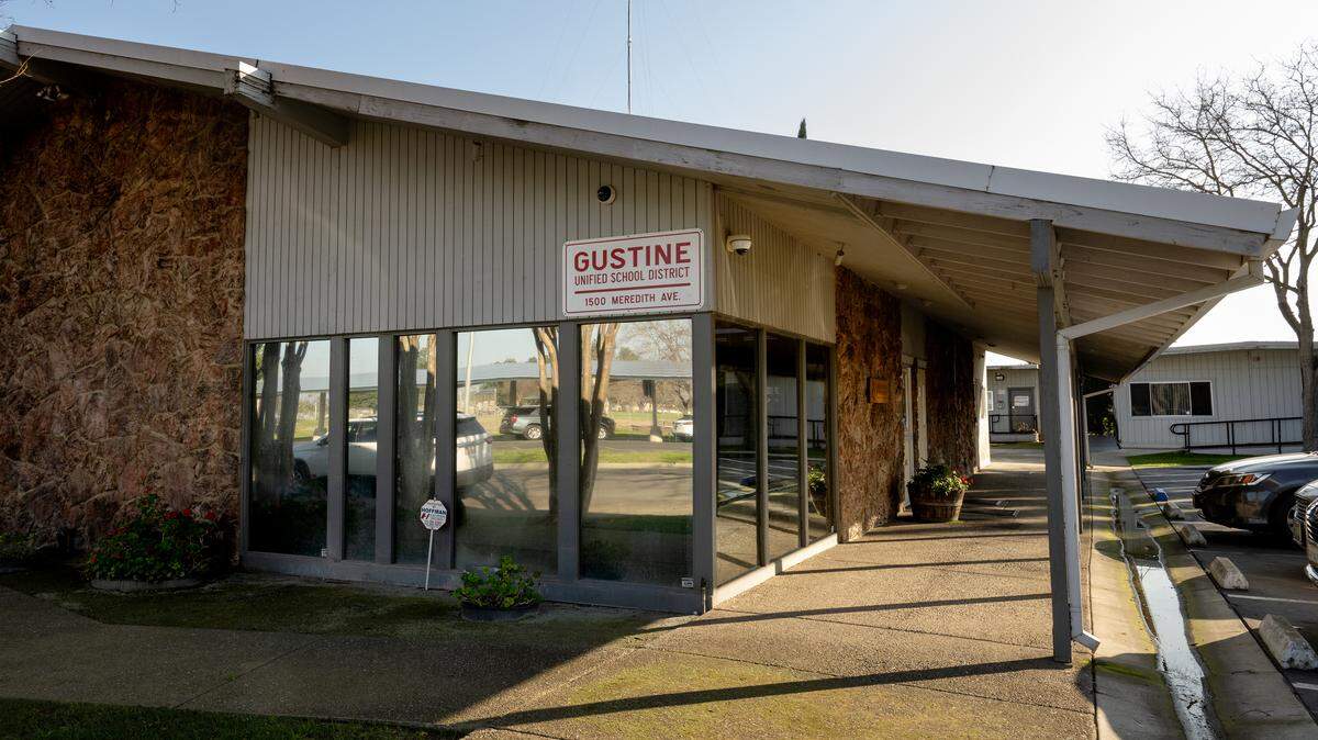 What is CA’s mandated reporting law to protect kids, did Gustine Unified comply?