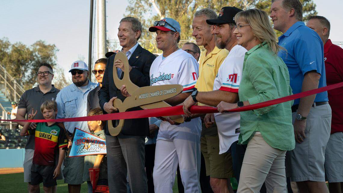 Baseball is back! Modesto Roadsters inaugural game met with optimism and victory