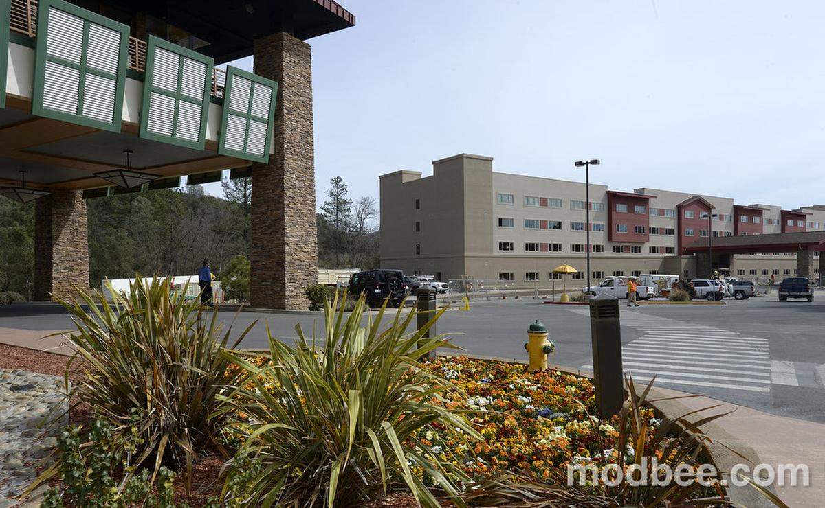 DN Black Oak Casino hotel