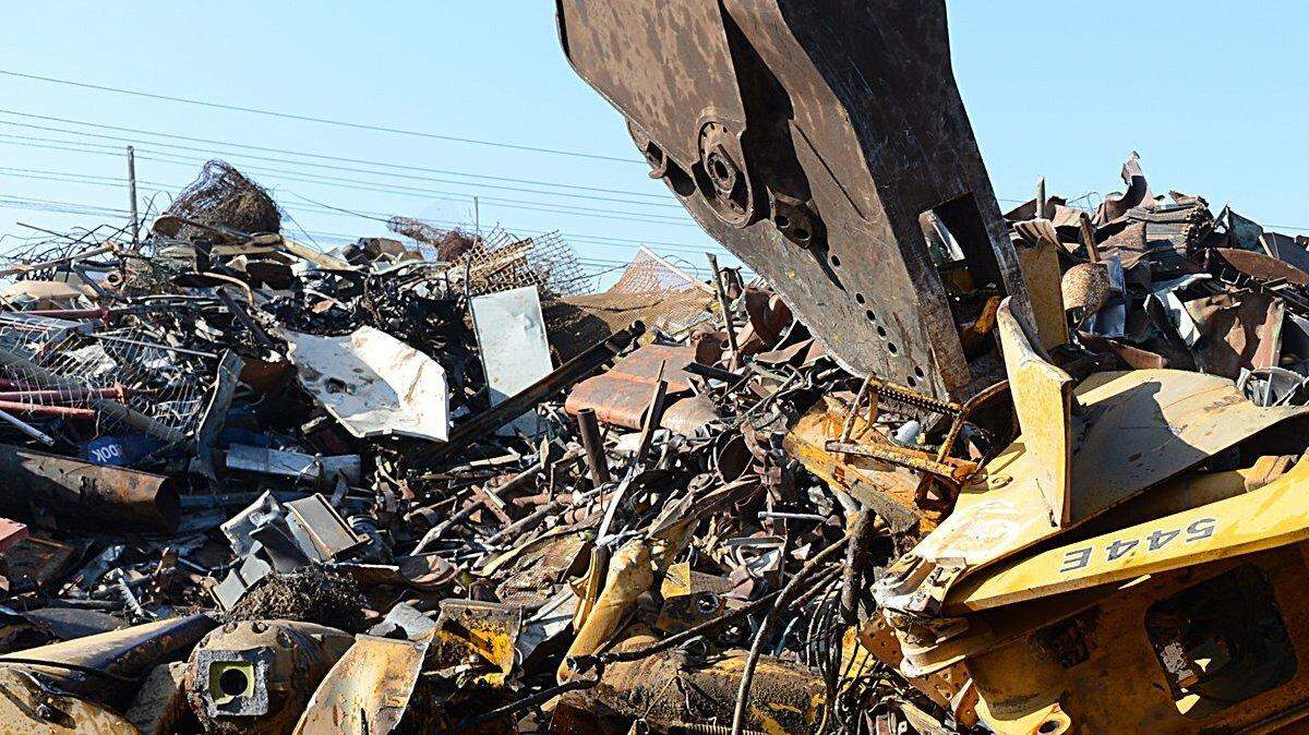 JBL Tractor Demolish 2