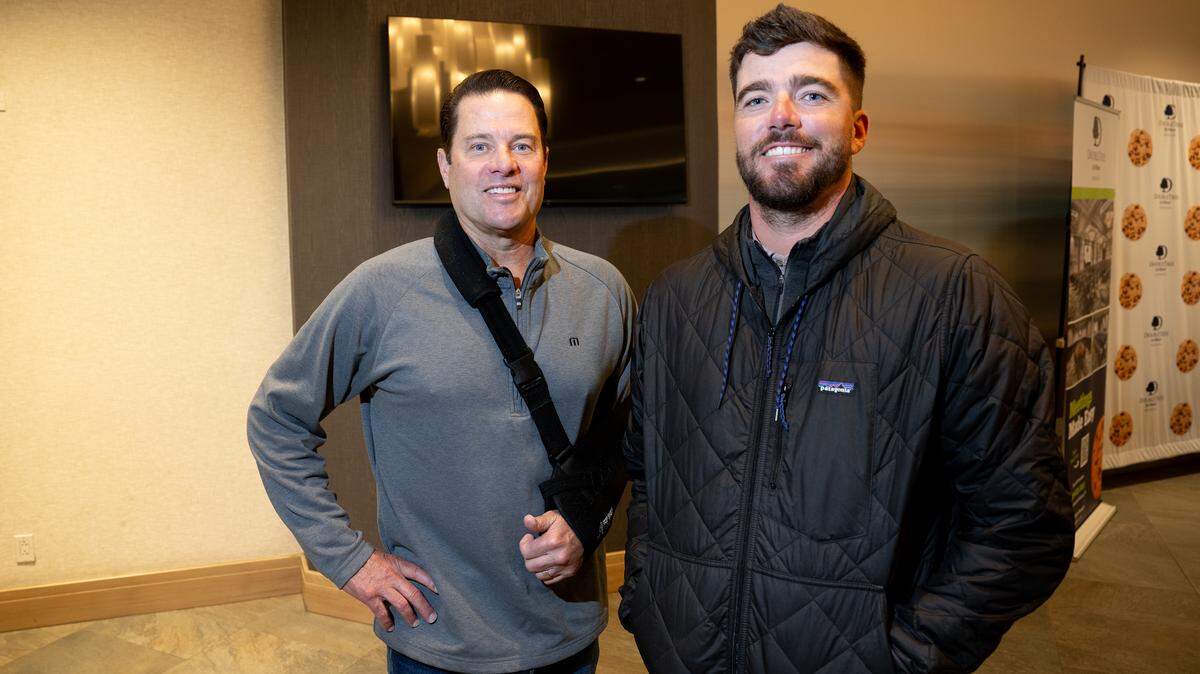 Modesto Glow Riders manager JT Snow with new pitching coach Alex Leach at the DoubleTree Hotel in Modesto, Thursday, Nov. 13, 2025. Leach is currently the head coach of the Modesto Junior College baseball team.
