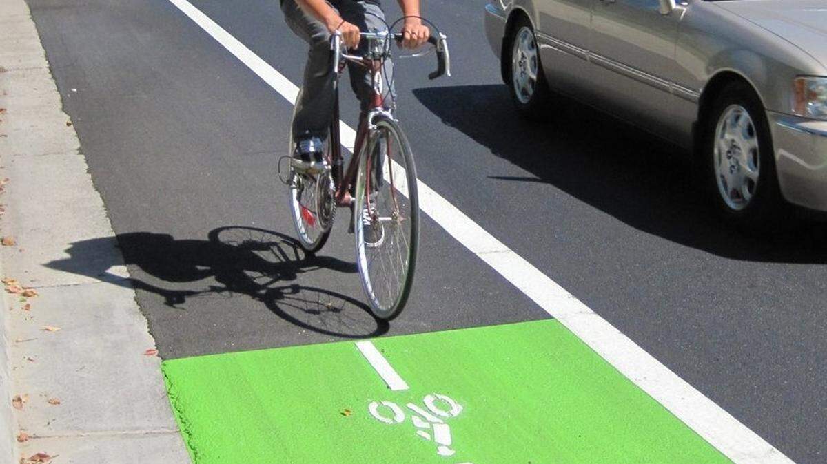 As part of a recent project to repair and resurface Sylvan Avenue the City of Modesto added bicycle lanes to the street. The new lanes include new design elements to make them -- and the people using them -- more visible. Lanes include bright green boxes that highlight the bicycle stencil. At traffic signals along Sylvan Avenue from Coffee Road to Hashem Drive, are also detectors that allow a bicycle to trigger the traffic light when stopped over the stencil. Finally, the Sylvan Avenue parking lane is two feet wider, allowing motorists to open the driver’s side door with less danger of injuring a cyclist in the cycle lane. Also, 21 wheelchair ramps were added or rebuilt to improve safety for disabled city residents. The city will add bicycle lanes to Oakdale Road from Floyd to Briggsmore. The Oakdale Road bicycle lane will connect to the existing bicycle lane on Floyd Avenue and will eventually extend to Sylvan. A more walkable community will result from these changes.