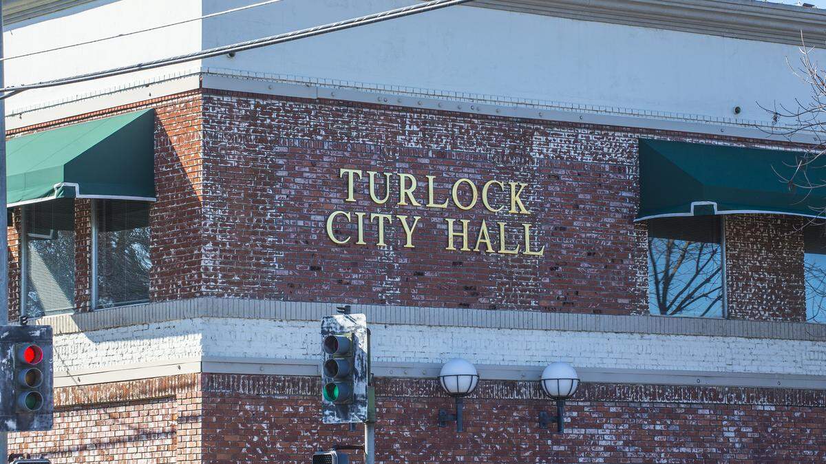 The Turlock City Council has appointed a new interim city manager.