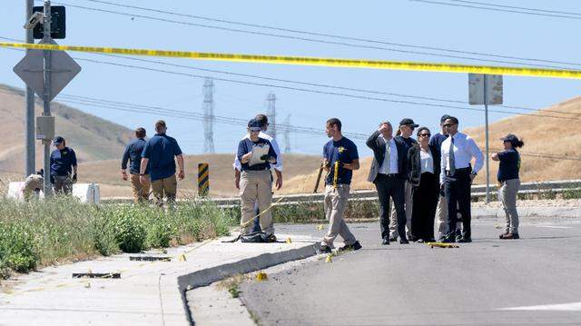 FBI agents and investigators work on Sperry Avenue in Patterson, Tuesday, April 7, 2026.