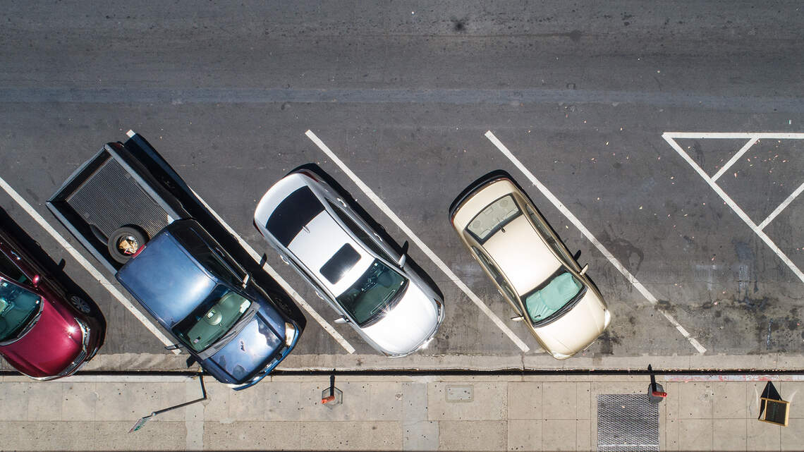 Rules of the Road: When oversized vehicles block angled parking spaces