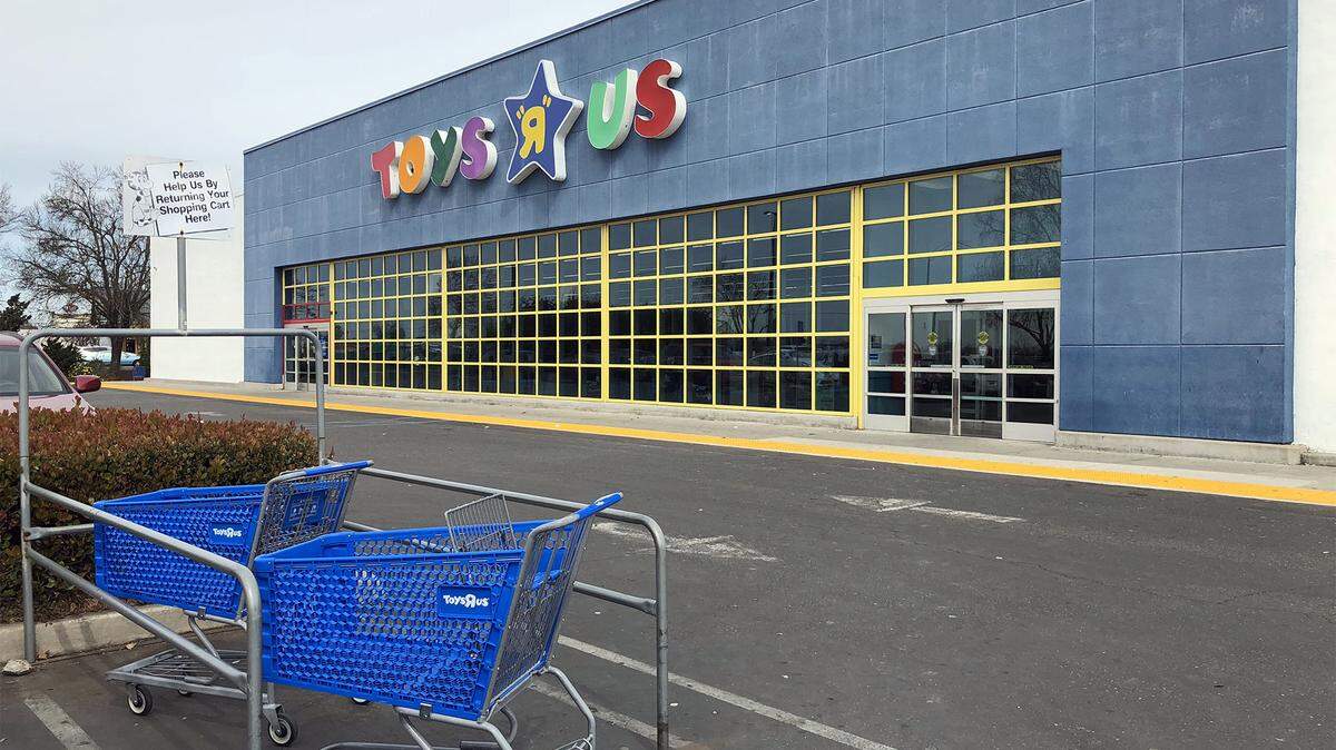 Toys R Us is pictured on Friday morning March 9, 2018 on Sisk Road in Modesto, Calif. Early reports today suggest that the chain retailer will close stores across the nation.