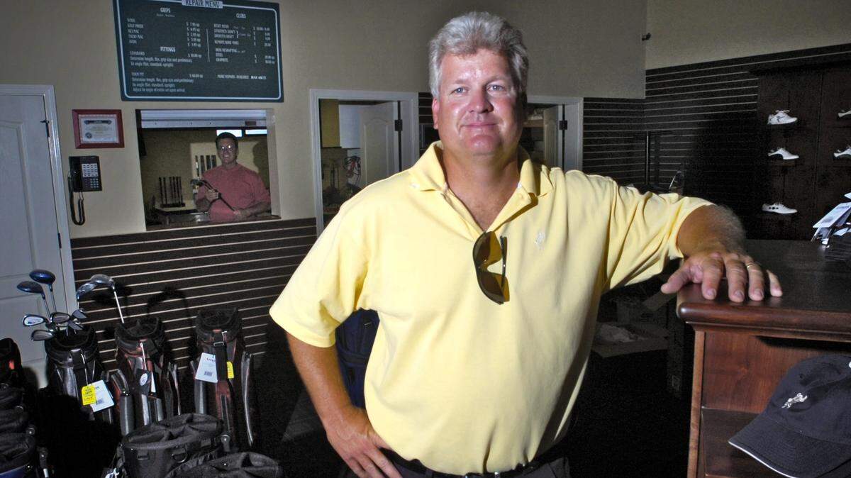 Ken Miller, head pro at the former McHenry Golf Center, pictured here in 2006.