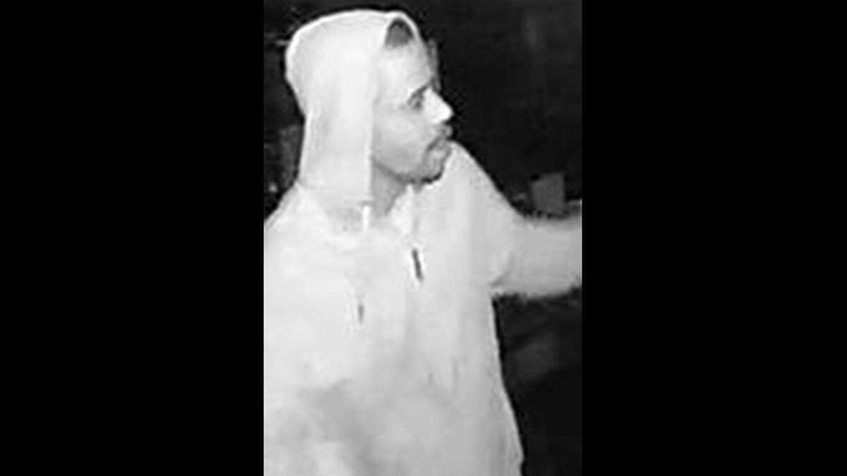 On Wednesday April 10th, 2019 at 2:34 AM, the Ceres Police Department received a burglary alarm from Sam’s Café in Ceres, Calif. Burglary suspect is pictured here.