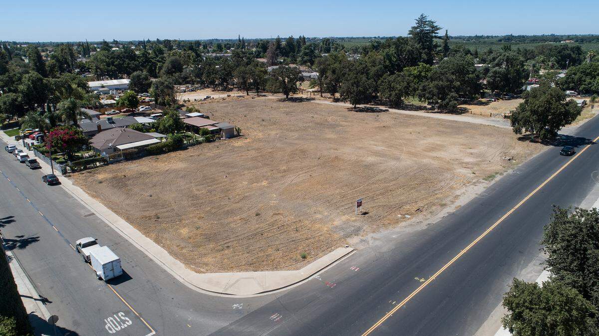 The Riverbank Planning Commission discussed a proposal for 31 “tiny houses” along Claus Road. Photographed in Riverbank, Calif., on Friday, July 22, 2022.
